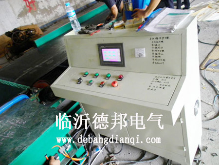 PLC、觸摸屏控制系統(tǒng)207